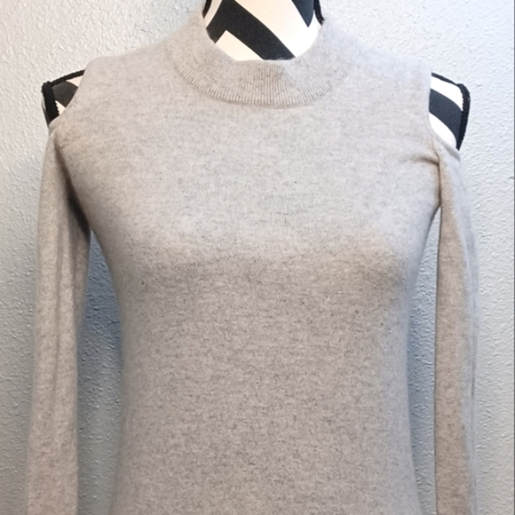 Veronica Beard 100% Cashmere Cold-Shoulder Jumper Sweater - Picture 3 of 11
